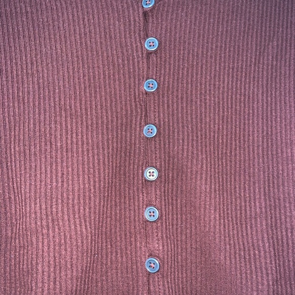 AEO button down top✨ - Picture 2 of 3